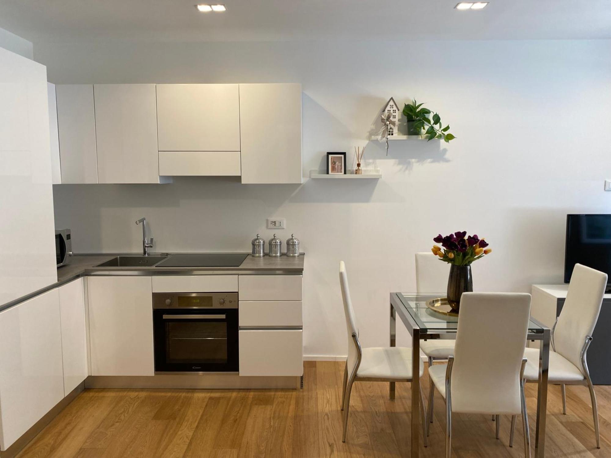 Gramsci 2 - Cozy Apartment Near Sempione Park! Milano Eksteriør billede